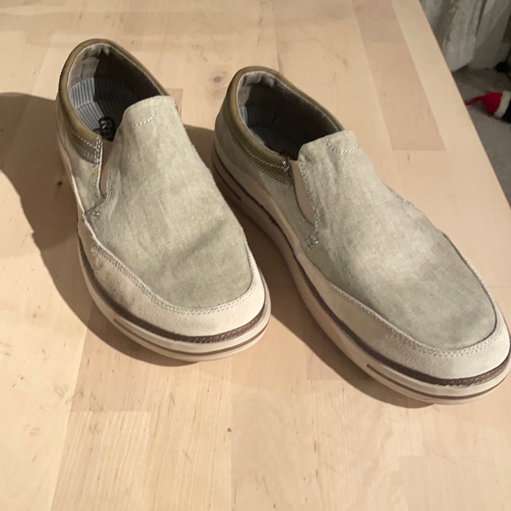 Sketchers men’s shoes